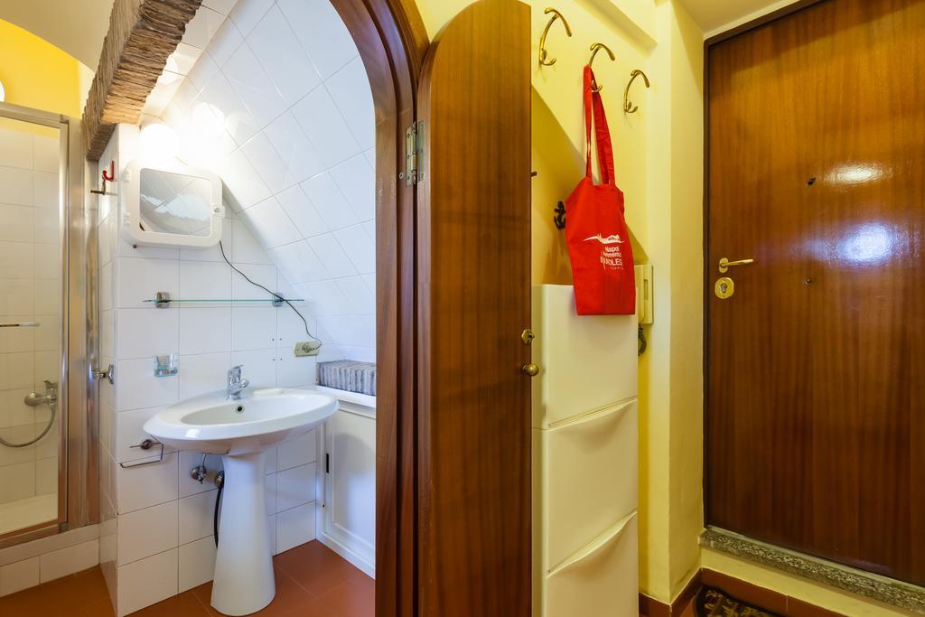 Appartement Amedeo Savoia - Bh 49 à Naples Extérieur photo